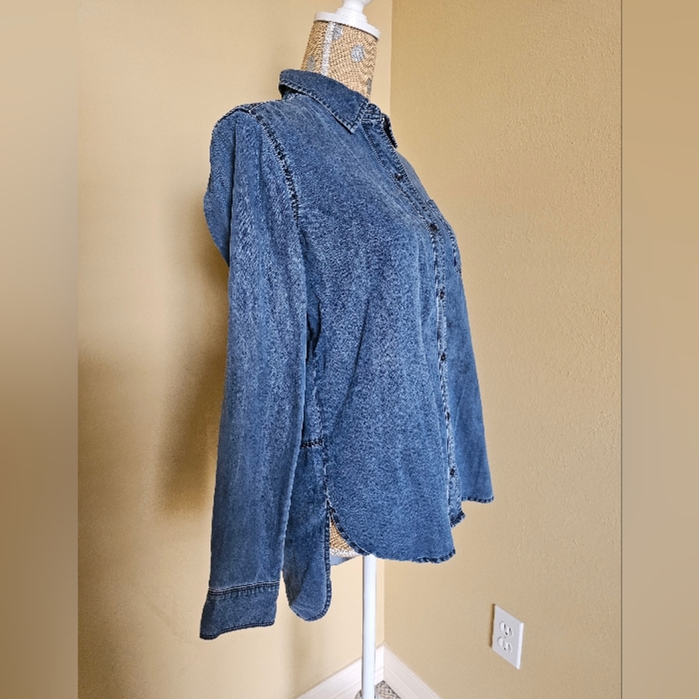 Athleta Long Denim 100% Lyocell Button Up Shirt Small Blue - Picture 4 of 7
